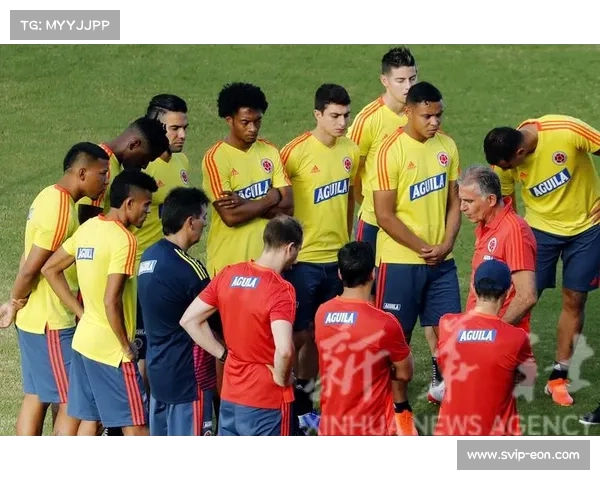 哥伦比亚球迷穿传统服饰远征男篮美洲杯 热情跳民族舞展现独特风采 哥伦比亚球迷穿传统服饰远征男篮美洲杯 热情跳民族舞展现独特风采